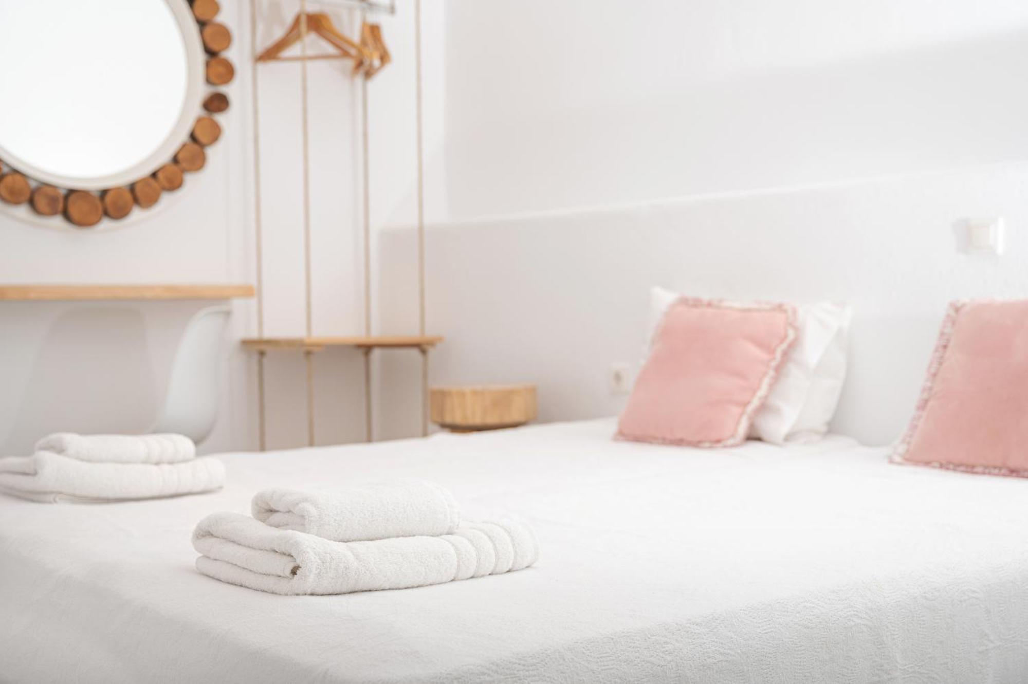 Amelie Suites Mykonos Agios Stefanos  Exterior photo