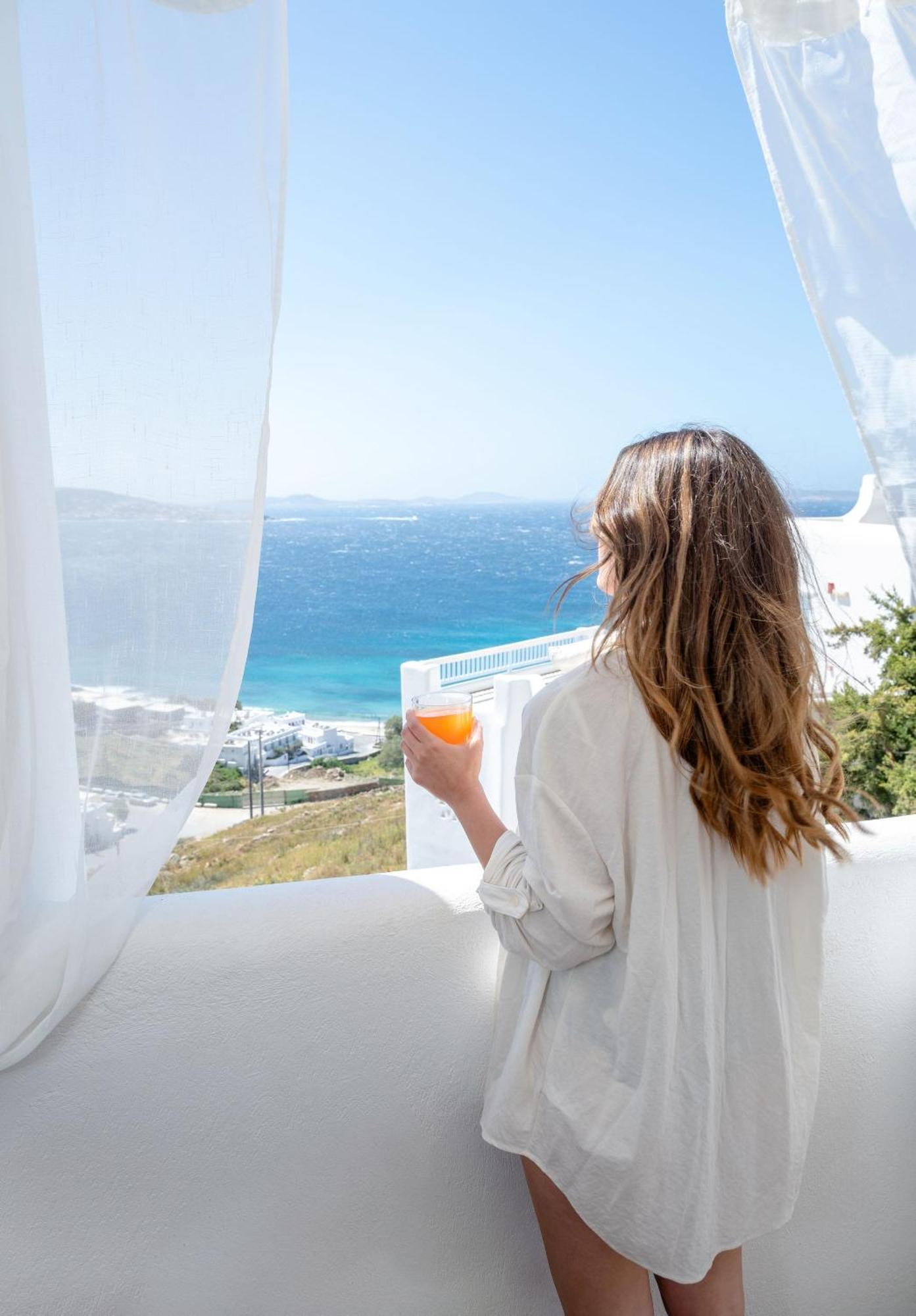 Amelie Suites Mykonos Agios Stefanos  Exterior photo