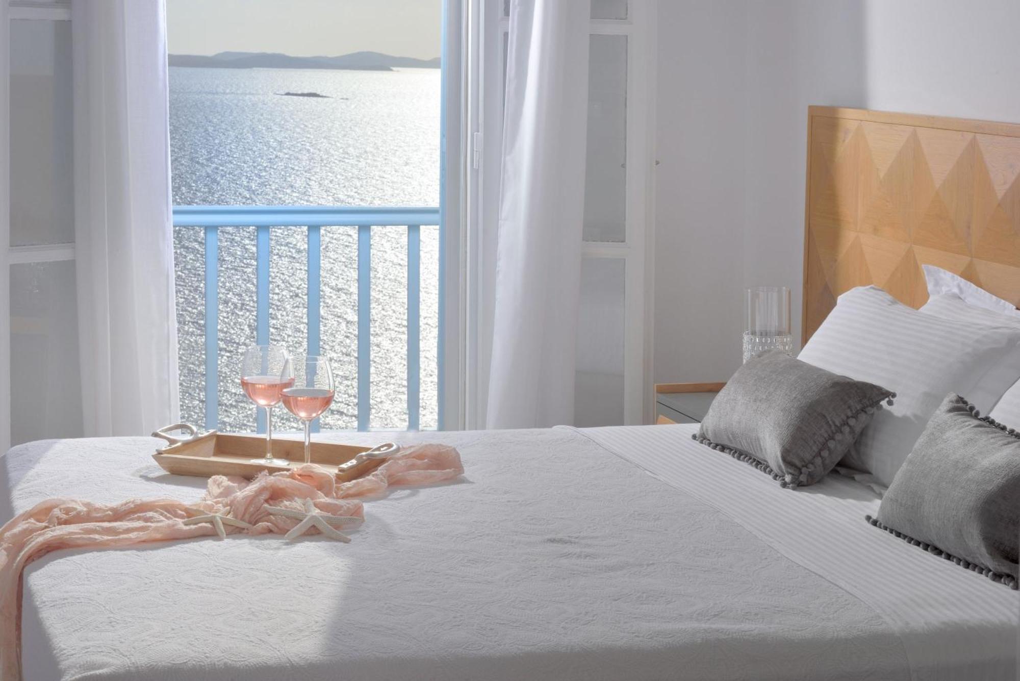 Amelie Suites Mykonos Agios Stefanos  Exterior photo