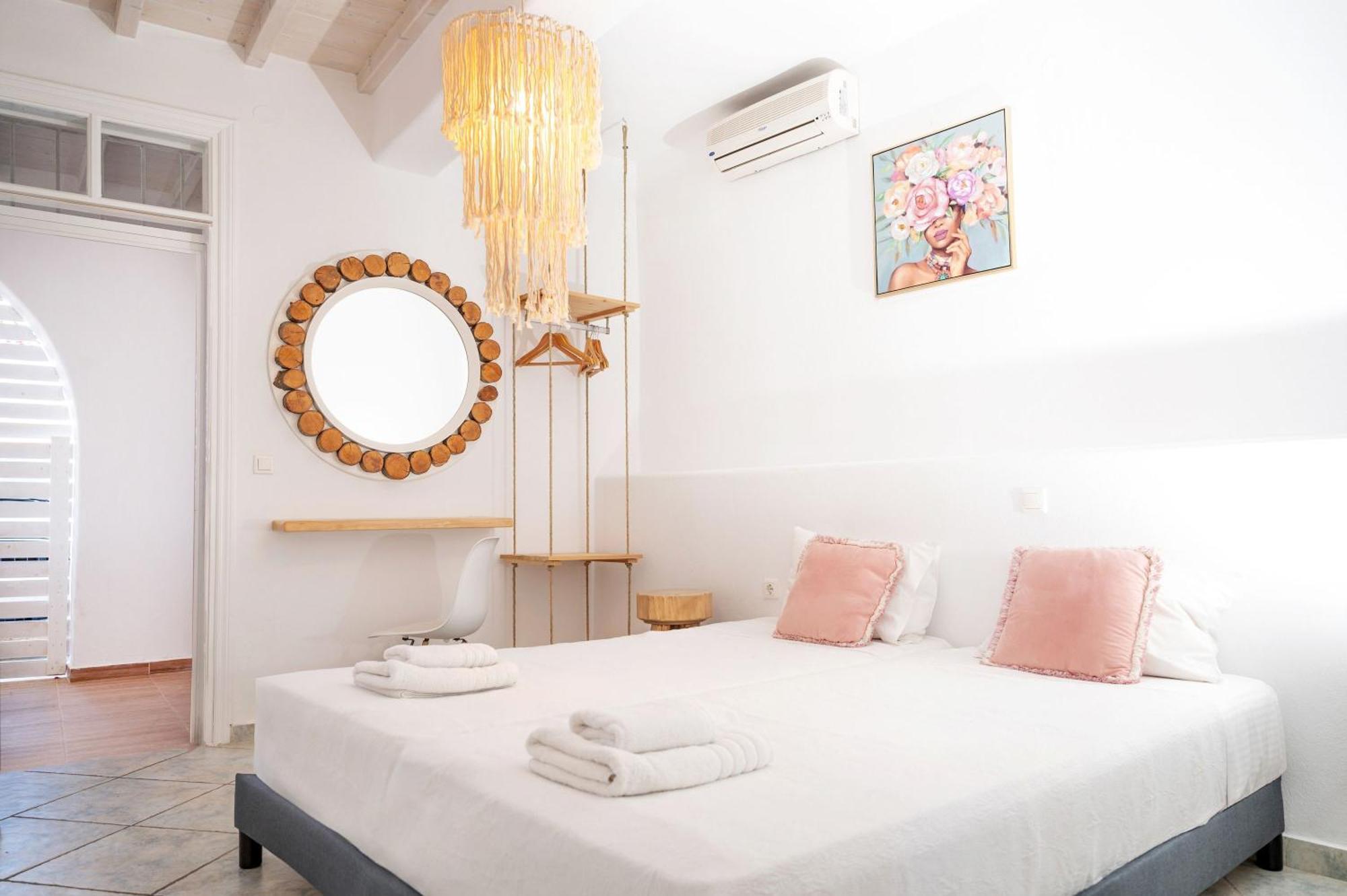 Amelie Suites Mykonos Agios Stefanos  Exterior photo